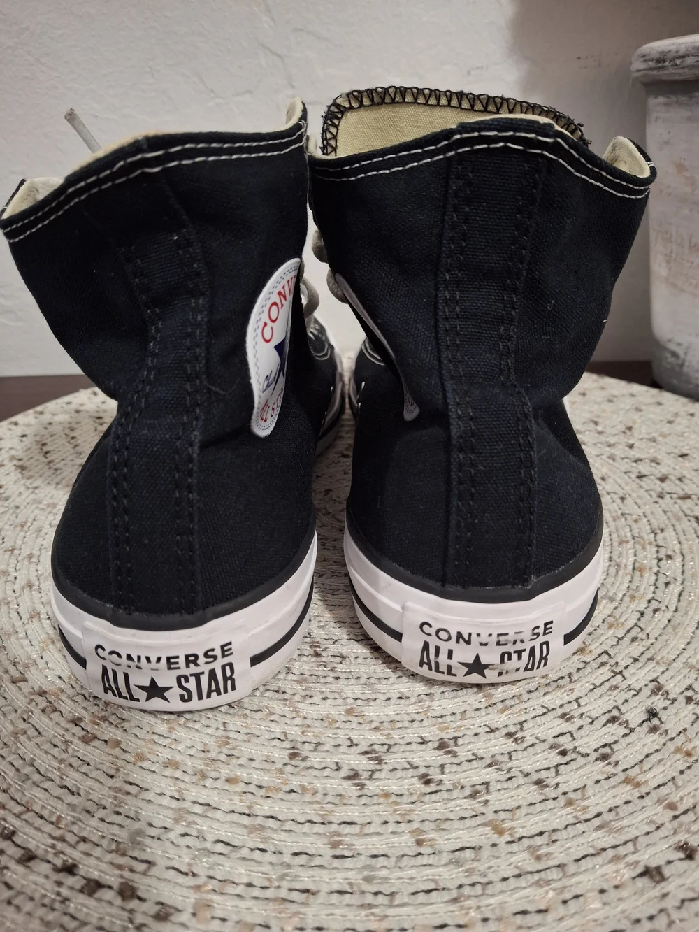 Unisex Converse High Top Sneakers - Black with White M6/W8. - Picture 4 of 10